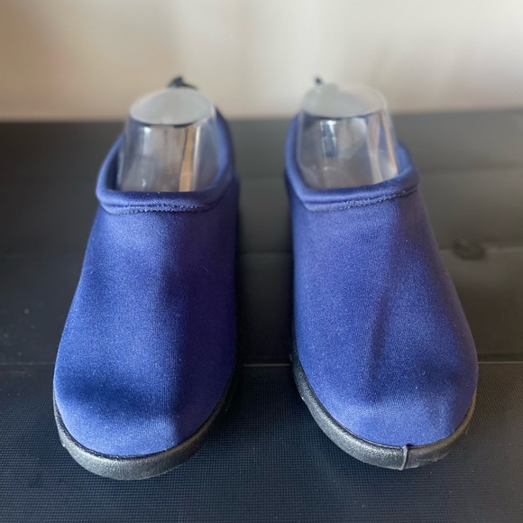 NEW WATER SHOES WOMENS MENS QUICKLY DRY AQUA SOCK ADJUSTABLE SZ 37/38 never worn - Picture 2 of 5